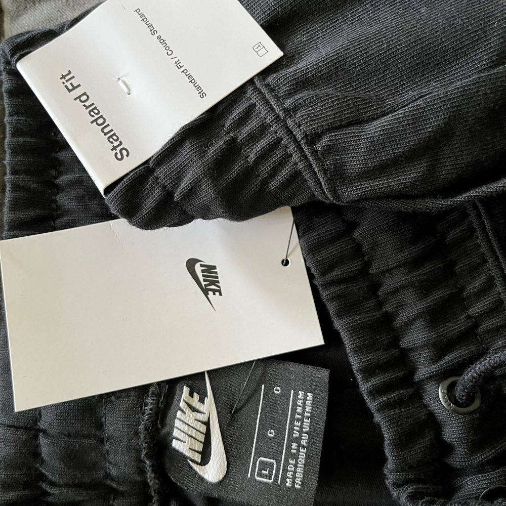 NWT nike standard fit sweats